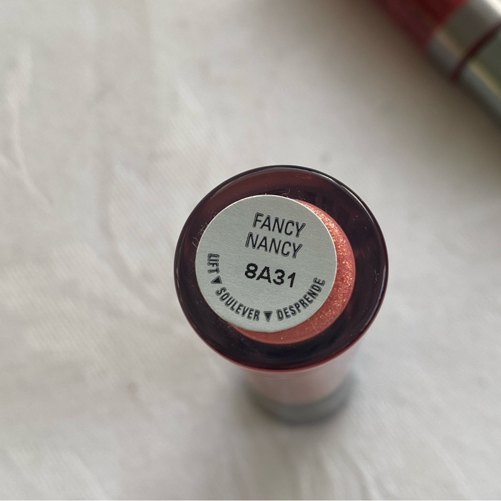 Mary Kay Nourishine Lip Gloss Fancy Nancy & Berry Sparkle New no Box - Picture 4 of 4